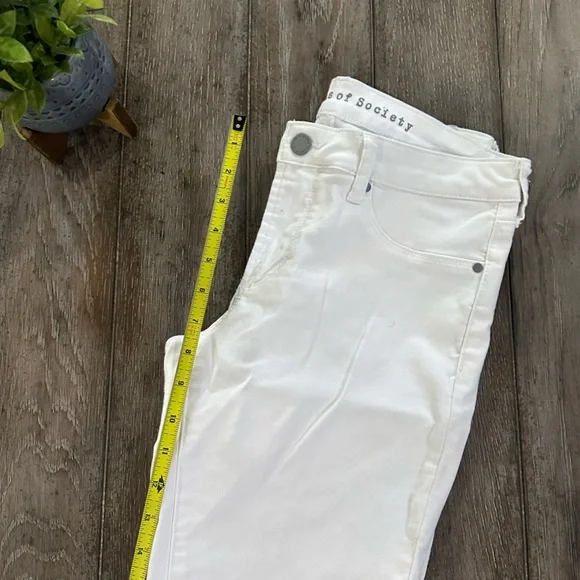 Articles Of Society Women's Crisp White Ankle Jeans - Picture 11 of 11